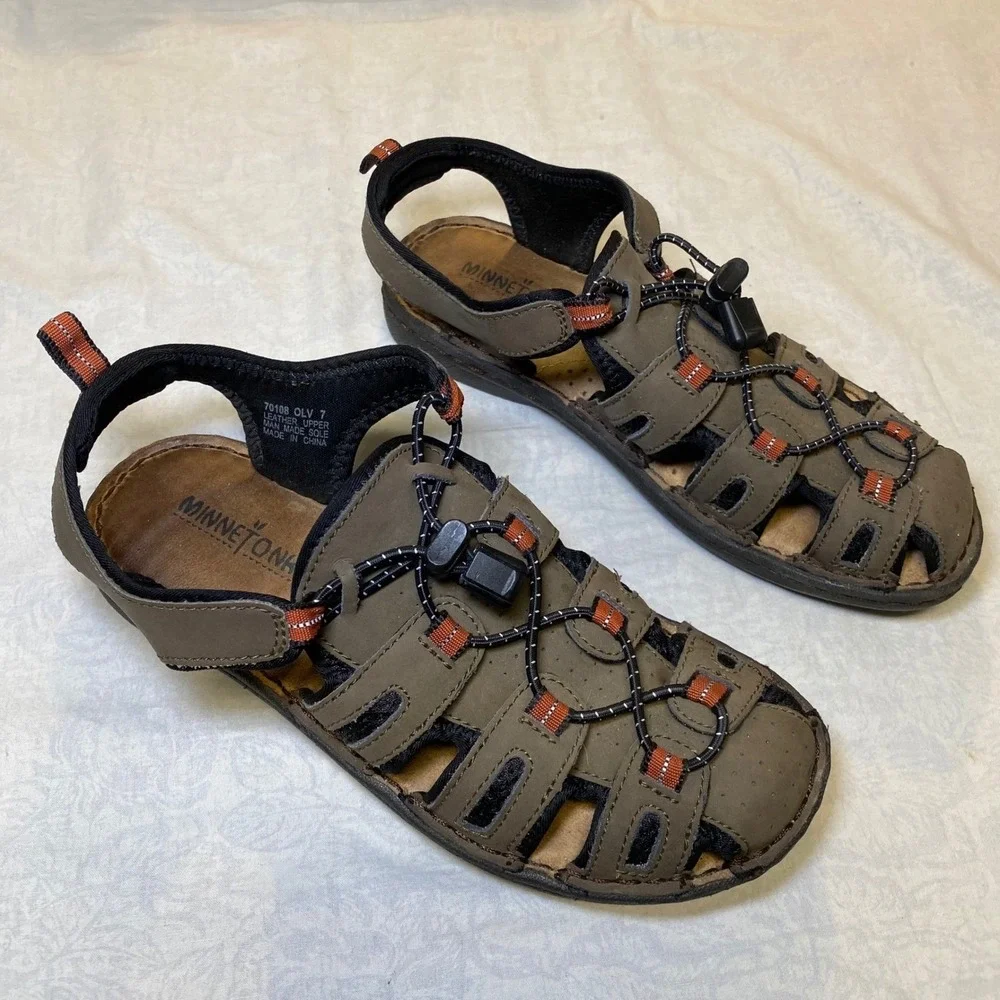 Minnetonka comfortable fisherman